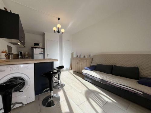 Port Rive Gauche Apartment | Studio cabine avec piscine, 4 couchages, Gruissan - FR-1-229-60