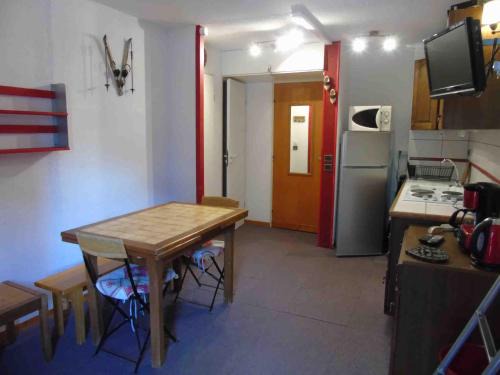 Valfrejus Apartment | Studio cabine près télécabine, wifi, parking, 4 pers - FR-1-561-68