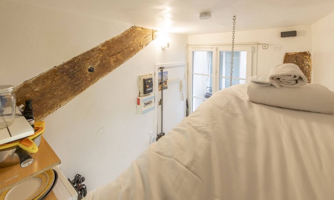 Saint-Merri Apartment | Studio close to the Place du Châtelet