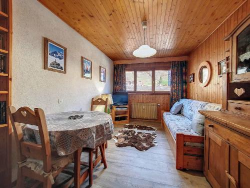 La Clusaz Apartment | Studio cosy à La Clusaz - 2 pers, animaux admis - FR-1-818-59