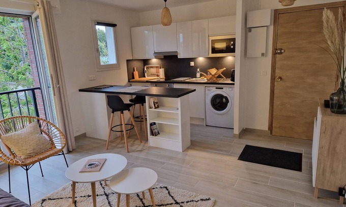 Fontainebleau Apartment | Studio Cosy, Calme sur Jardin à 150m du Château