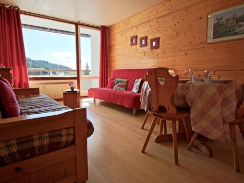 Chamrousse Apartment | Studio cosy pour 4 pers à Chamrousse, balcon sud près des pistes - FR-1-340-209