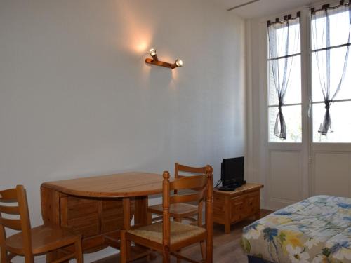 Evian-les-Bains Apartment | Studio cosy près des quais d'Evian - FR-1-498-51
