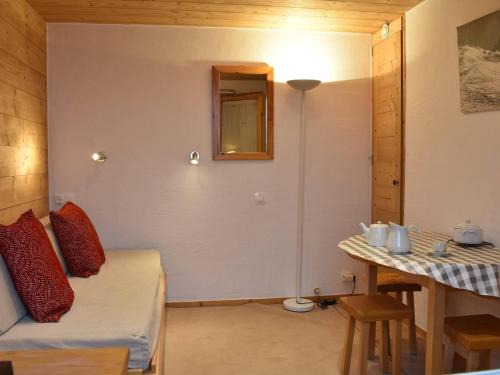 Meribel Centre Apartment | Studio de Montagne pour 2 pers, Pistes et Commerces à 100m, Méribel - FR-1-180-5