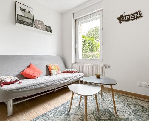 Tours Apartment | Studio douillet, proche tram & bus