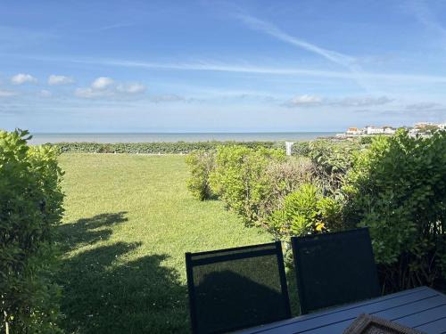 Royan Apartment | Studio en bord de mer à Royan, parking, TV, tout équipé - FR-1-494-67