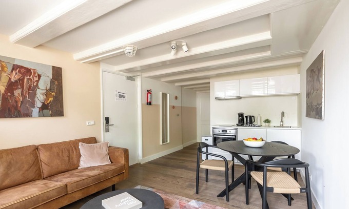 Nieuwmarkt en Lastage Apartment | Studio Essential (2 persons) - Amsterdam Dockside Flats