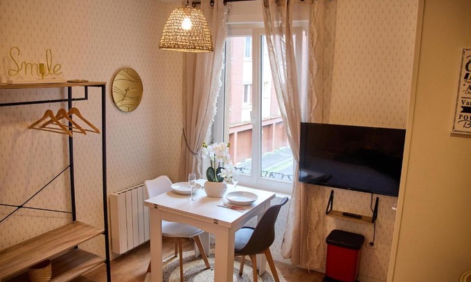 Sainte-Anne - Faubourg Noyon Apartment | STUDIO EXOTIC - PROCHE GARE - WiFi - NETFLIX