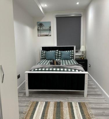 Ealing Apartment | Studio flat in London