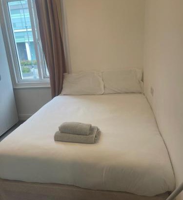 Shepherd's Bush Apartment | Studio Flat Near Westfield London