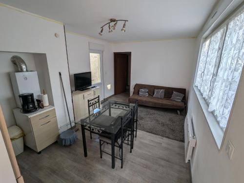 Grand-Fort-Philippe Apartment | Studio Foch 1