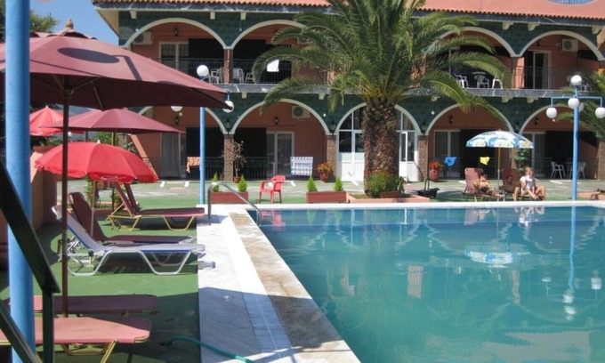 Vassilatika Apartment | Studio for 2 With shared Pool Within Easy Reach Of Beaches