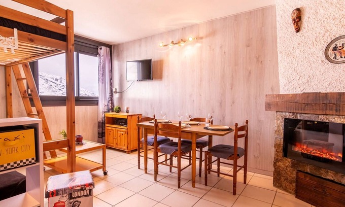 Pla d'Adet Apartment | Studio for 4 in Saint Lary Pla d'Adet with kitchen and TV
