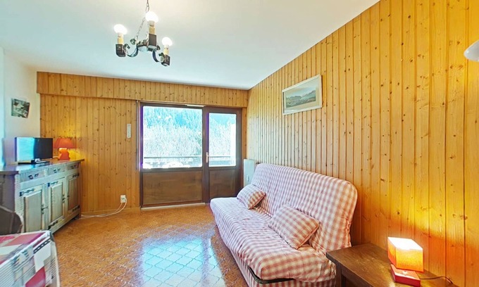 Le Grand-Bornand Apartment | Studio for 4, near cable car, parking, pets allowed