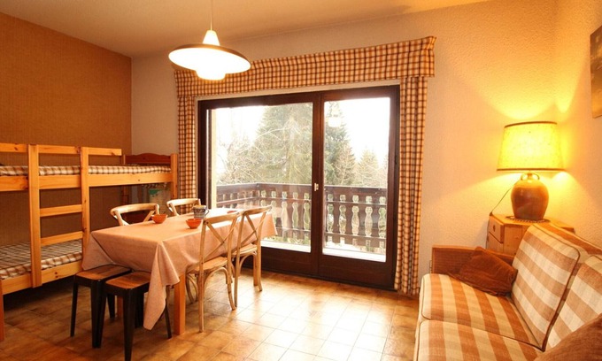 Les Carroz-d'Araches Apartment | Studio for 4 at the foot of the slopes, balcony, ski locker, TV