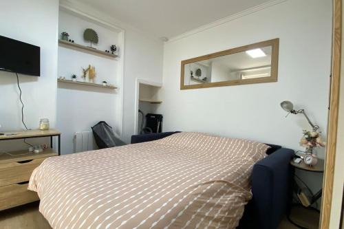 Faubourg North Apartment | Studio Gare Dijon centre