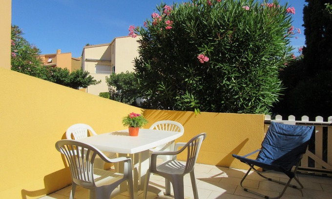 Cap d'Agde Apartment | Studio in a private residence with a parking close to the beach