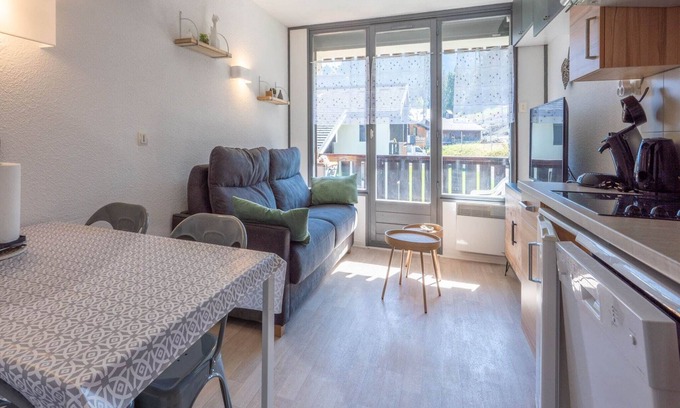 Les Esserts Apartment | Studio in France near Ski Slope & Mountains