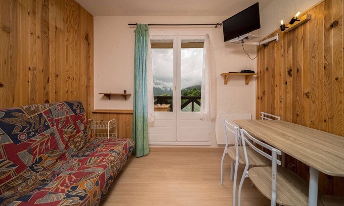 Allos House | Studio in France near Ski Resort & Mountains