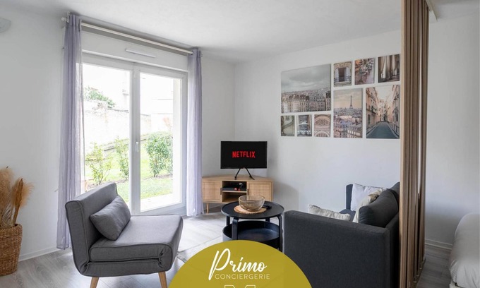 Le Bourget Apartment | Studio JadOr gare le Bourget Paris Aeroport CDG