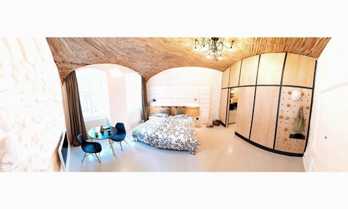 Cluj-Napoca City Centre Apartment | STUDIO K in hitoric city centre