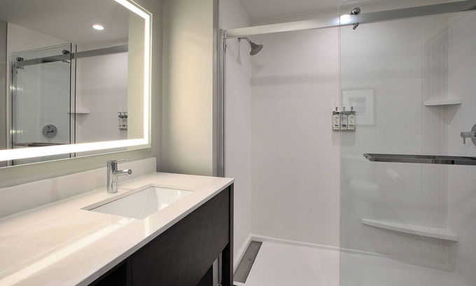 Crystal Springs Apartment | Studio King Suite in Grand Rapids with AC, WiFi, Fitness Room and Breakfast