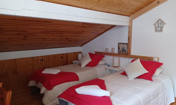 La Maurienne Apartment | STUDIO L'ISERAN, et GARAGE pour motos et vélos, gare à 800m