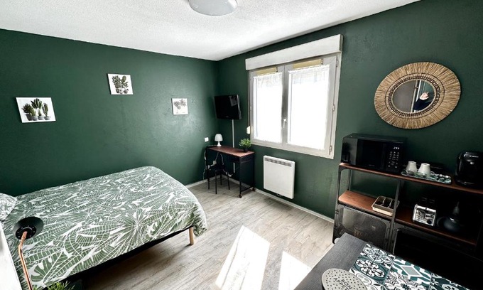 Faubourg North Apartment | Studio Le république 2