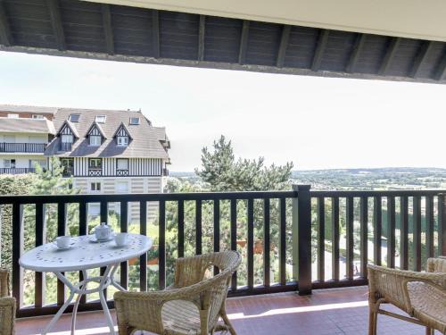 Blonville-sur-Mer Apartment | Studio Les Corniches du Mont Canisy-3 by Interhome