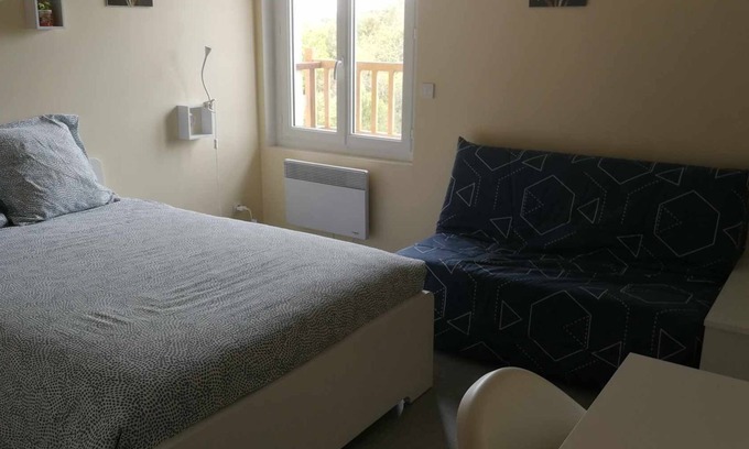 La Roche-Posay Apartment | Studio "Les Jonquilles": beautiful view over the valley