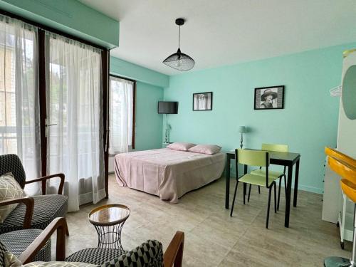 Aix-les-Bains City Center Apartment | Studio lumineux et fonctionnel à Aix-les-Bains, proche centre-ville et thermes - FR-1-555-10