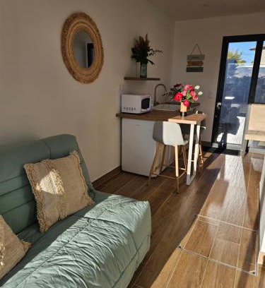 Marseillan Apartment | Studio meublé