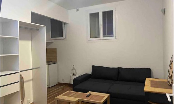 Boujan-sur-Libron Apartment | Studio meublé Tout équipé!