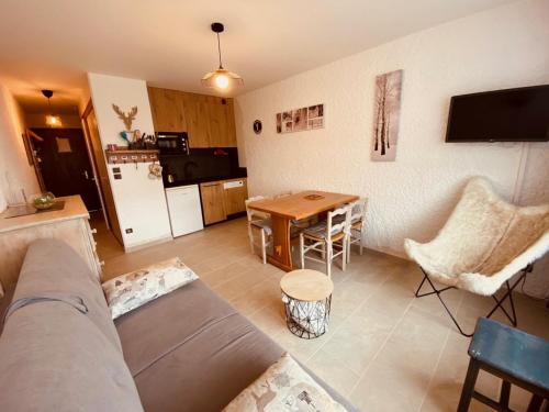 La Clusaz Apartment | Studio moderne avec balcon et garage, proche piste verte et centre, La Clusaz - FR-1-459-118