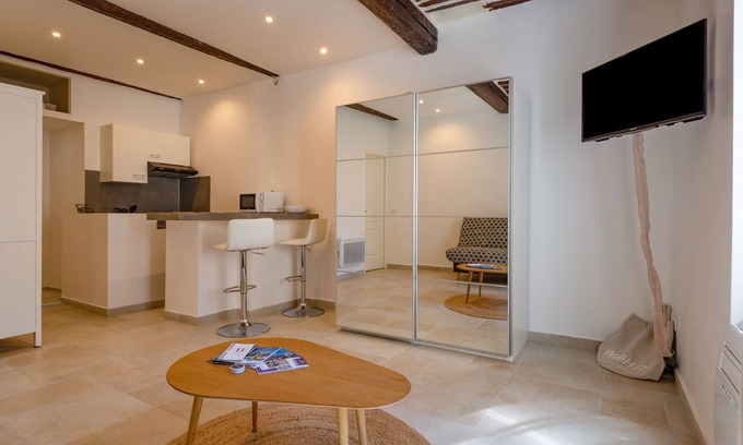 Bandol Apartment | Studio Mourvèdre - Bandol centre