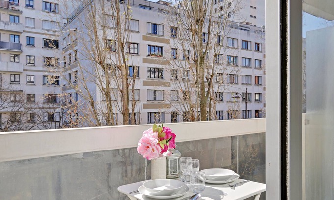 19th Arrondissement Apartment | Studio near Bassin de la Villette - Mobility lease