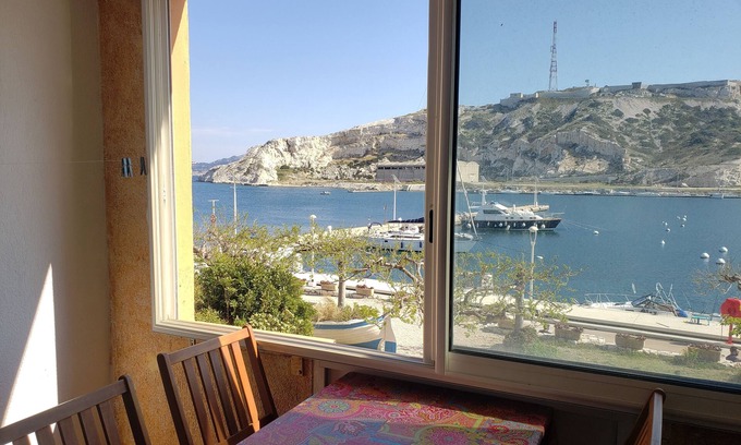 Les Iles Apartment | Studio on the Ile du Frioul in Marseille