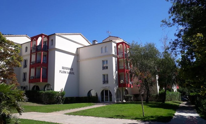 Lamalou-les-Bains Apartment | Studio rénové avec balcon, animaux acceptés, wifi, à 650m des Thermes - FR-1-451-92