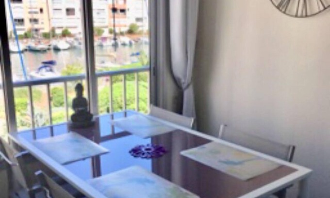 Cap d'Agde Apartment | STUDIO RENOVATED WITH VIEW ON BOATS FOR 4 PEOPLE