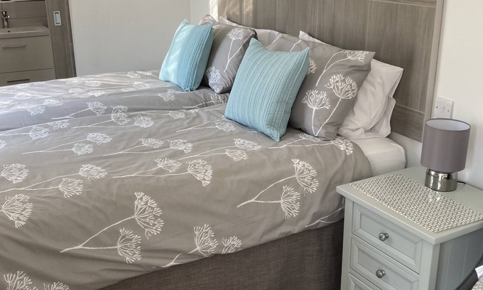 Dronfield Apartment | Studio Retreat at the gateway to the Peak District