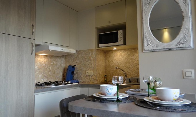 Westende Apartment | Studio Ross, zonnig en gezellig en vlakbij de zee