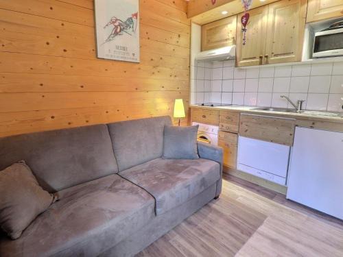 Meribel-Mottaret Apartment | Studio skis aux pieds, bien équipé avec Wi-Fi – Les Allues - FR-1-182-42