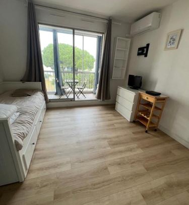 La Grande-Motte Apartment | Studio Stone Brooke