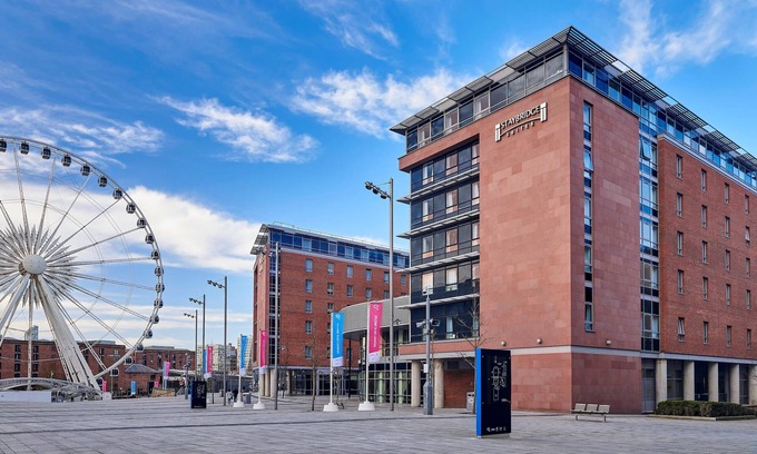 The Docks Apartment | Studio Suite with Free Wi-Fi | Complimentary Breakfast + Fitness Centre On-Site
