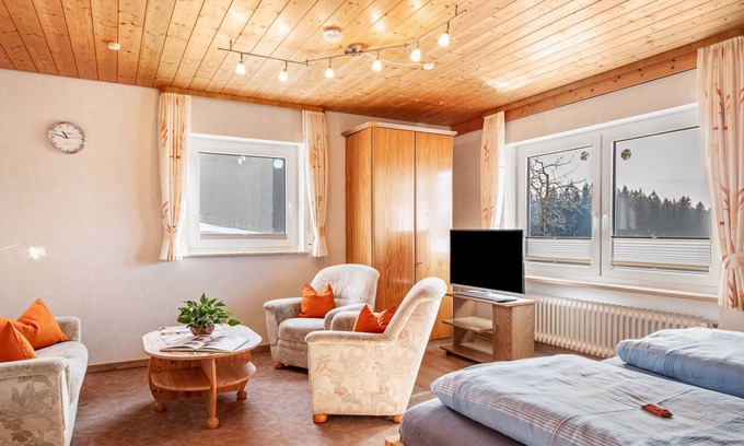Titisee-Neustadt Apartment | Studio 'Talblick' with Mountain View, Shared Terrace and Wi-Fi