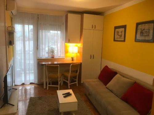Novi Sad Apartment | Studio Tina sajam FREE parking