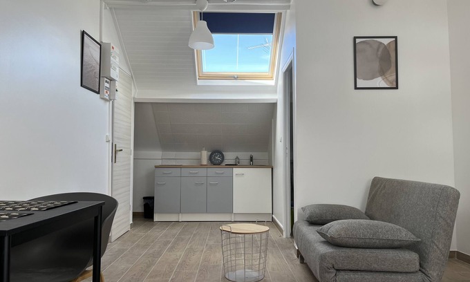 Le Blanc-Mesnil Apartment | Studio Tout Confort Proche Charles de Gaulle, Le Bourget, Villepinte