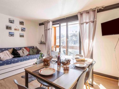Le Corbier Apartment | Studio Vostok Zodiaque-91 by Interhome
