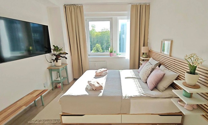 Prague 5 Apartment | Studio with AC and fitness room in charming Prague