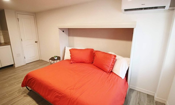 El Paso Apartment | Studio with Murphy Bed 11 min walking to Ft. Blissn n